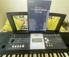 Digital Keyboard & Stand Yamaha YPT-230