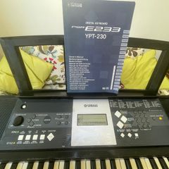 Digital Keyboard & Stand Yamaha YPT-230