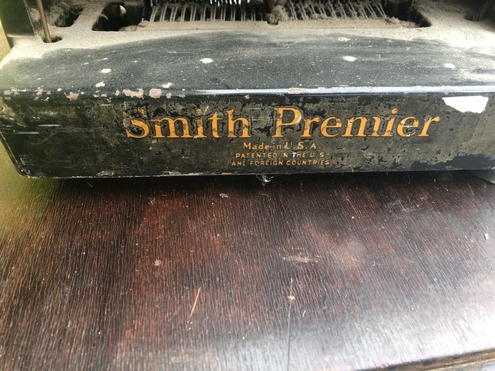typewriter smith premier