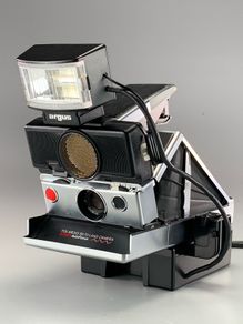 Polaroid sx70 with flash