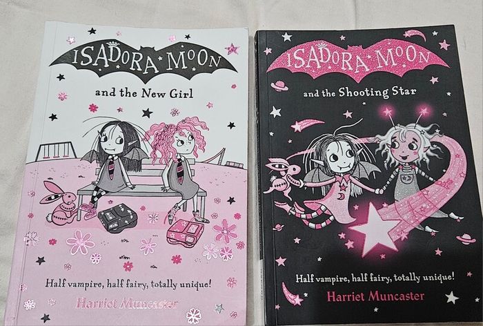 2x Iasdora Moon Books