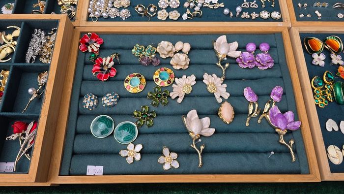 Women accessories