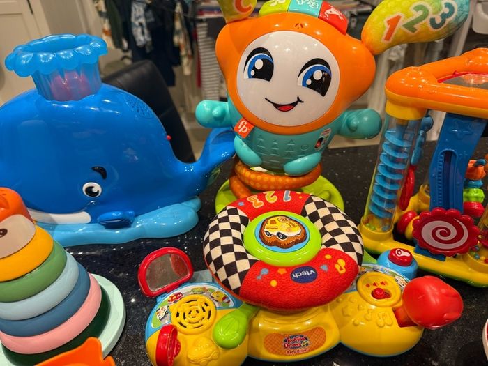 Mix of Vtech & other toys