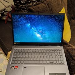 Acer Aspire 5 15.6" Ryzen 5 8GB 512GB SSD