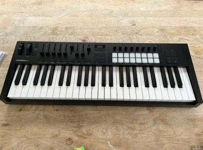 Novation Launchkey 49 MK4 USB MIDI Keyboard Controller