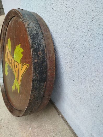 Barrel Top Sign