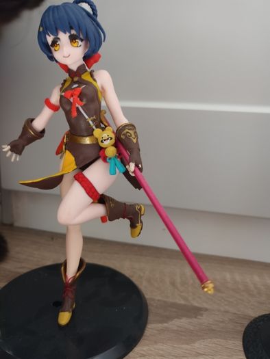 Figurines