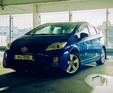 2011 Toyota Prius High Spec