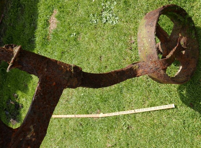 ANTIQUE FORGED IRON FARM WHEEL Rustic Garden Art Beautiful to Display in Your Garden