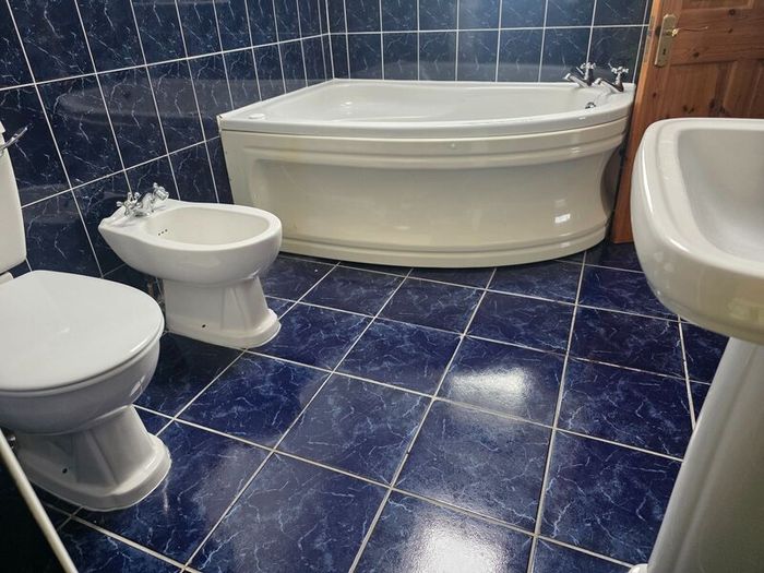 Bath room suite