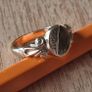 Gold ring Image 10