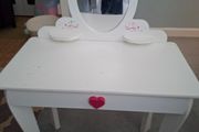 kids play dressing table