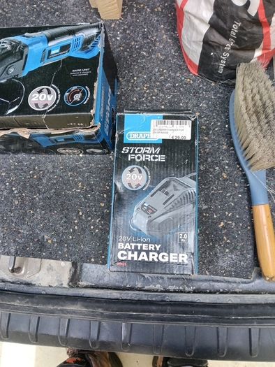 Draper stormforce grinder and charger