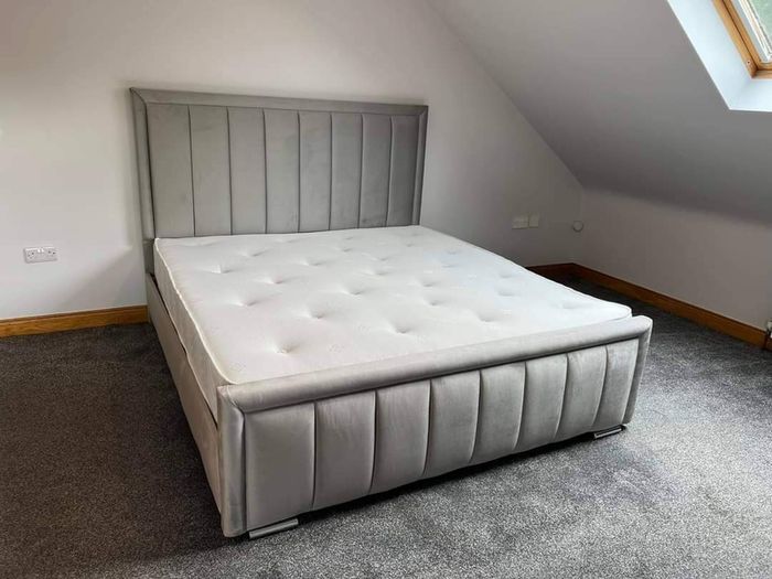 Brand New Framed Beds With Optional Gaslift Ottoman Storage,&  Tufted Sprung Memory Foam Mattresses Instock