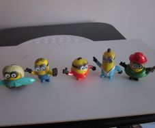 McDonalds Five Happy Meal Toys Minions 2019