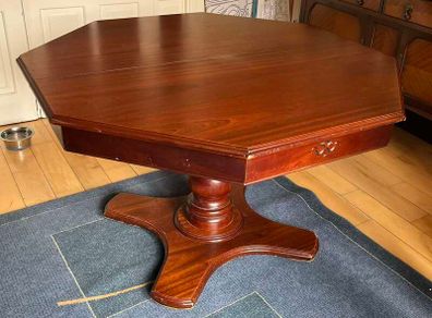 Rossmore Dining table