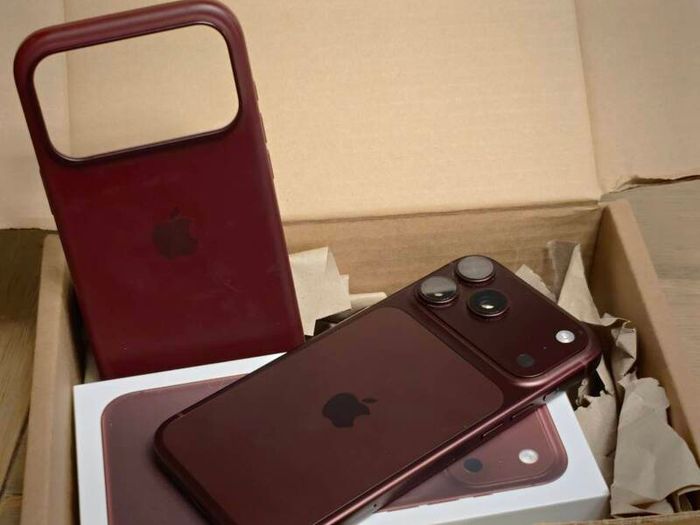 Apple iPhone 18 Pro max. 512gb. Burgundy. Apple receipt.