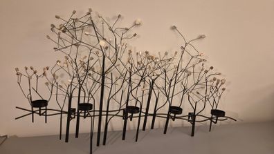 Wall tealight holder