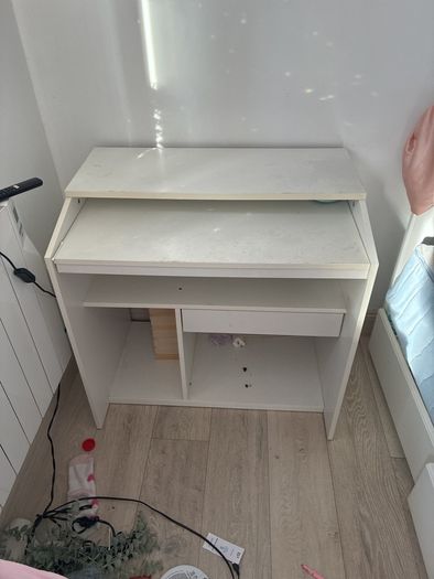dressing table