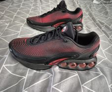 Nike Air Max DN Essential