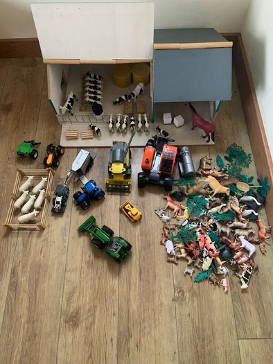 Farm shed, Machinery and Animals