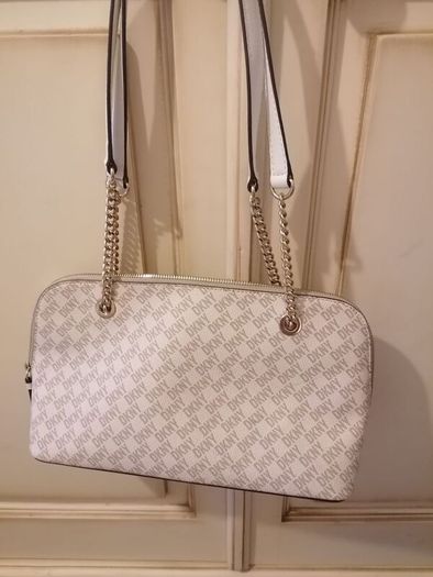 DKNY White and gold shoulder bag new