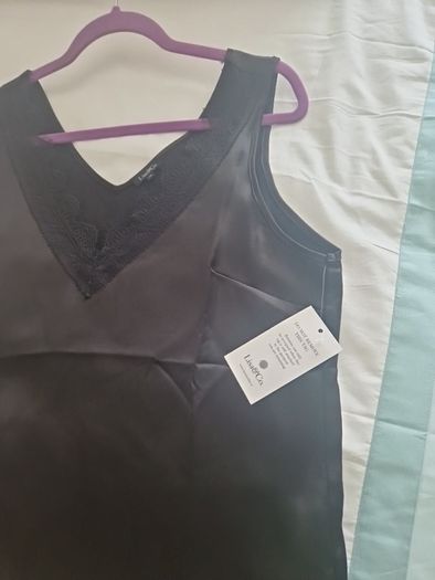 New Lisa& Co black cami top