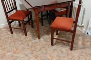 Kitchen Table &amp; Chairs