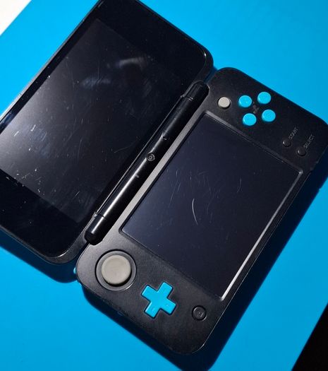 New 2DS XL - Black & Turquoise (Modded)