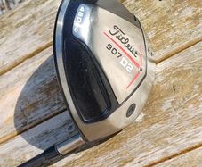 Titleist Driver 907