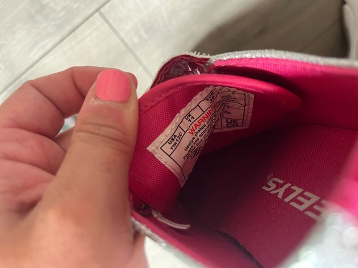 heelys