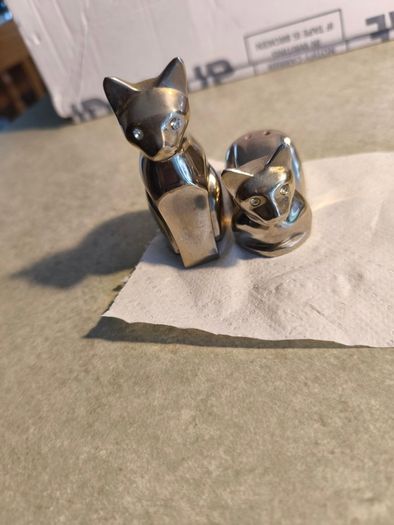 SET OF Vintage Cat Salt And Pepper Shaker
