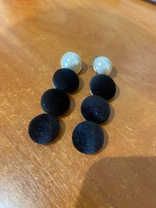 Dressy pearl & black velvet drop earrings