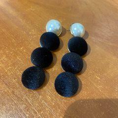 Dressy pearl & black velvet drop earrings
