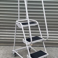 Secondhand Mobile Step Ladder