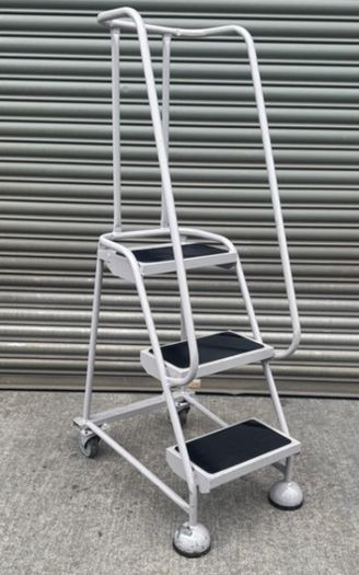 Secondhand Mobile Step Ladder