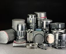 Pentax 6x7 bundle (read)