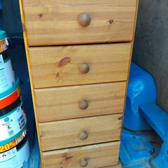 chest of drawers