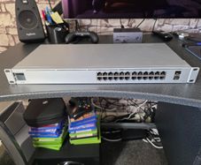 Ubiquiti USW-24-POE