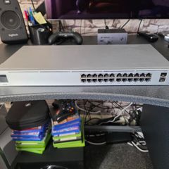 Ubiquiti USW-24-POE