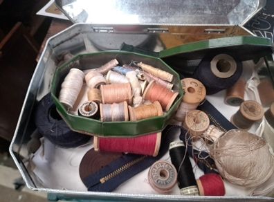 Vintage Sewing Spools @ Treads