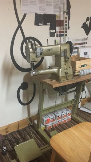 Pfaff 335 Nose Arm Industrial Walking Foot Sewing Machine
