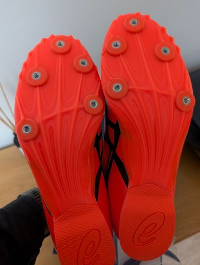 Running shoes Spikes asics