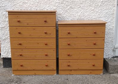 2 chest drawers