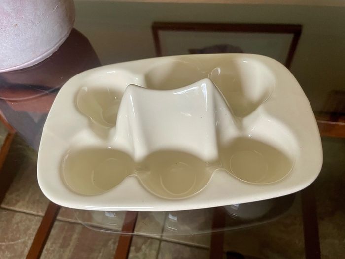 Mason Cash Innovative Kitchen Ceramic Counter Egg Holder