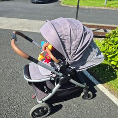 Travel system-maxi cosi adorra