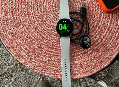 Samsung Gaxaxy Watch 4