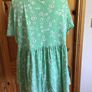 Yours Ladies Green Floral daisy print top / T shirt size 20includes post Image 3