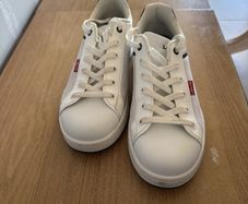 Levis Trainers UK 4 White Navy