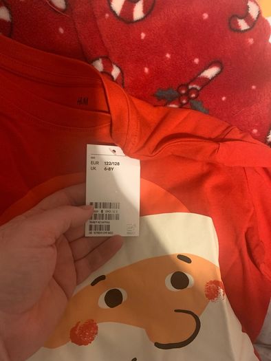 Christmas long sleeve Santa tshirt aged 6-8 BNWT